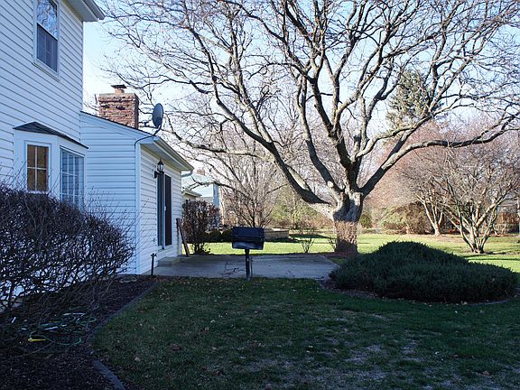 3rd image of 2301 Sudbury Ln
