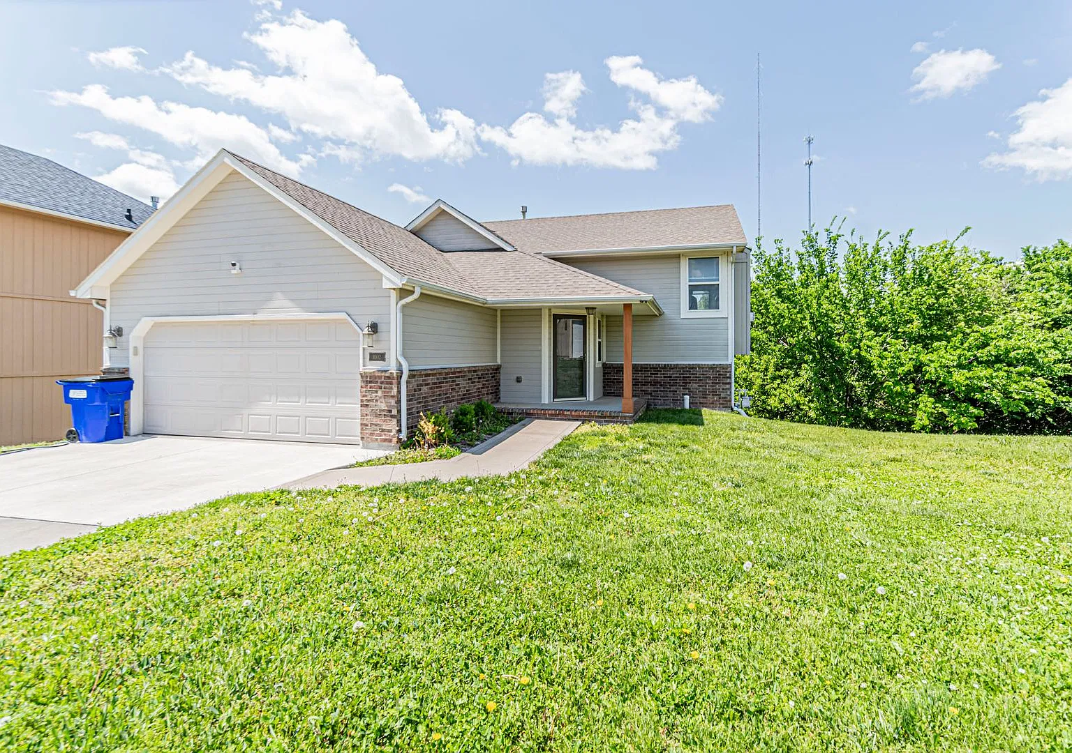 Please View The 3D Virtual Walk Through Before Scheduling a Showing! — Photo 1