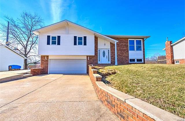 1st image of 718 W Airwood Dr