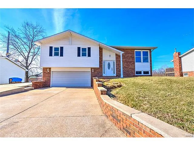 718 W Airwood Dr photo 1