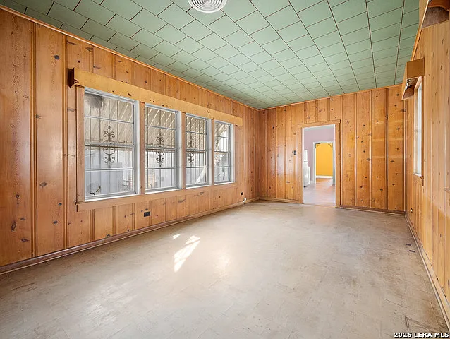 1627 Schley Ave — Photo 14