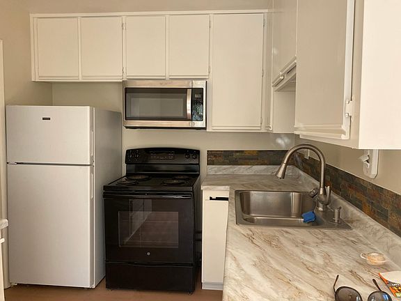 4th image of 8076 Park Villa Cir #8076