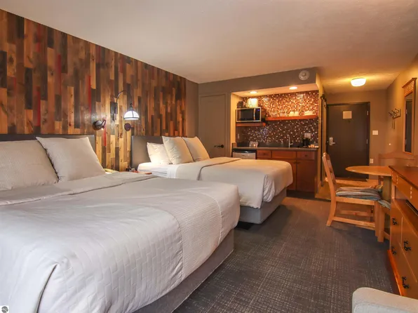 262 Crystal Mountain Dr Unit 12360-262, Thompsonville, MI 49683