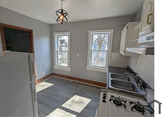 36 Amherst St #5 — Photo 4