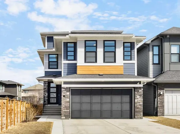 361 SW Harvest Hills Ct NE, Calgary, AB T3K 2N7