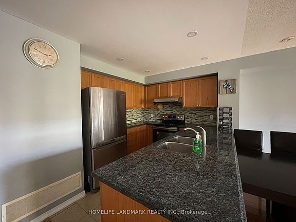 5th image of 3375 Thomas St #10