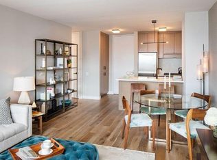 560 W 43rd St, New York City, NY 10036