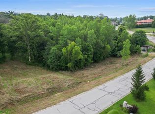 212 Forest Oaks Dr, Caseyville, IL 62232