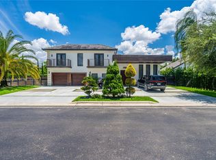 5453 NW 94th Doral Pl, Miami, FL 33178