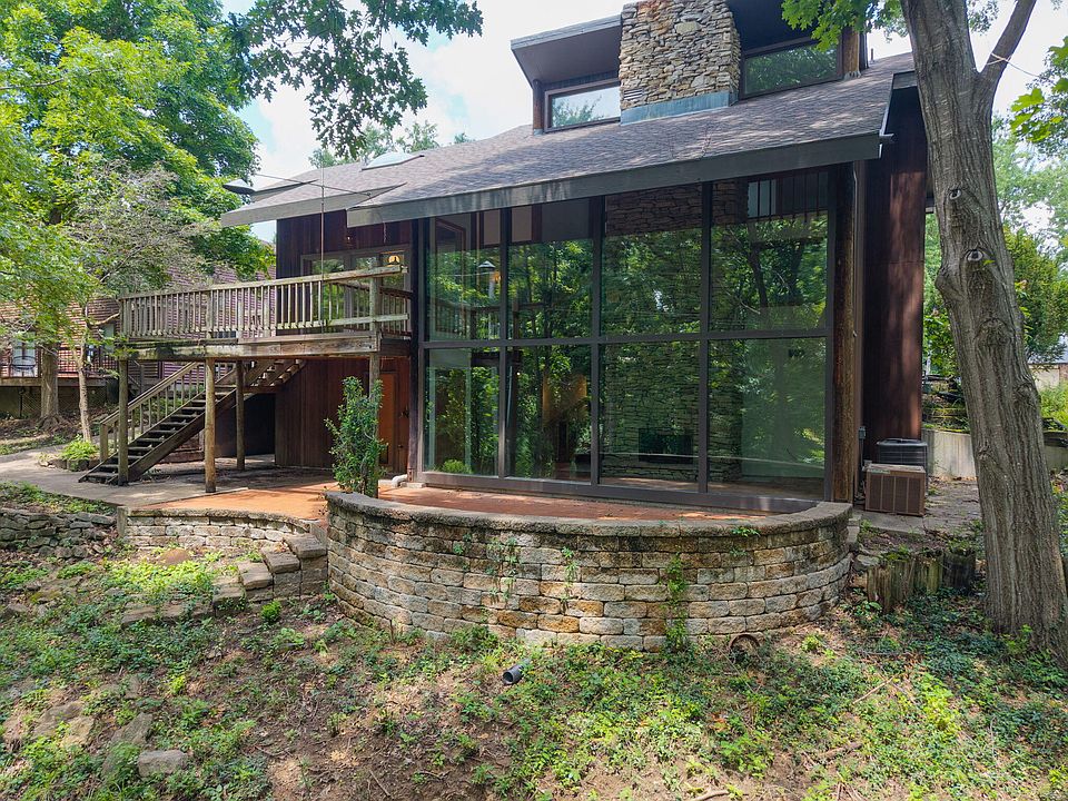 1st image of 908 Pin Oak Ct