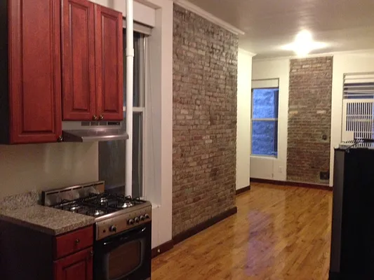 Rented by Skyline Realty LLC II | media 10