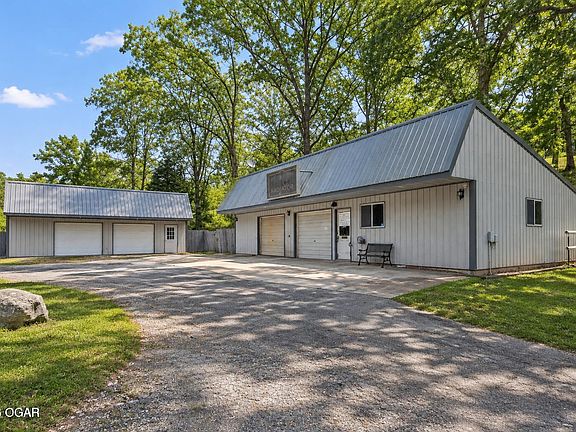 3rd image of 17 Stoneville Ln