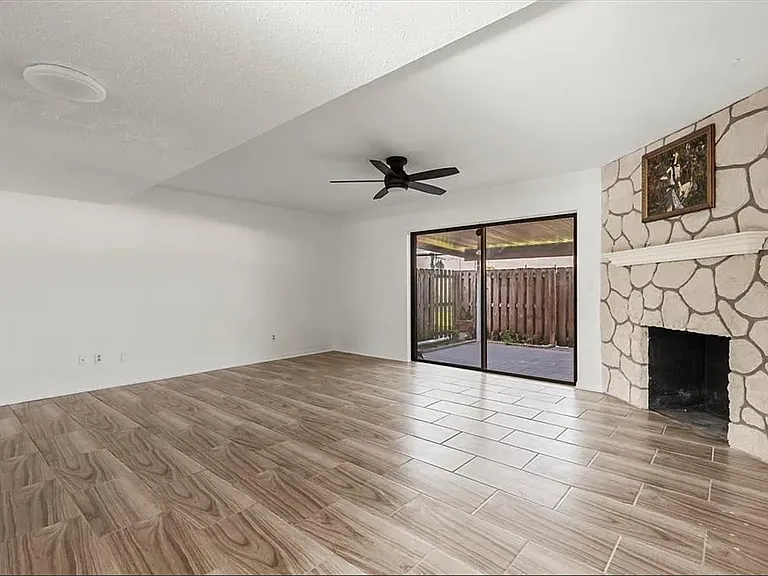 2250 S Palmetto Ave #I11 — Photo 6