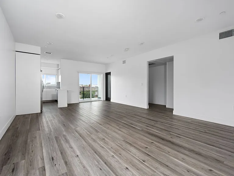 608 Hill St #3 — Photo 5