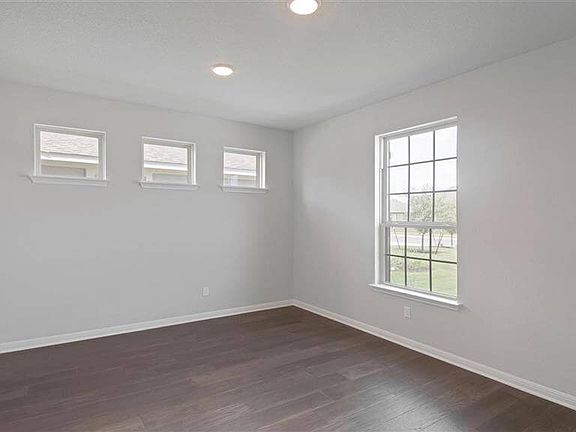 5th image of 8220 Thelma Jean Dr