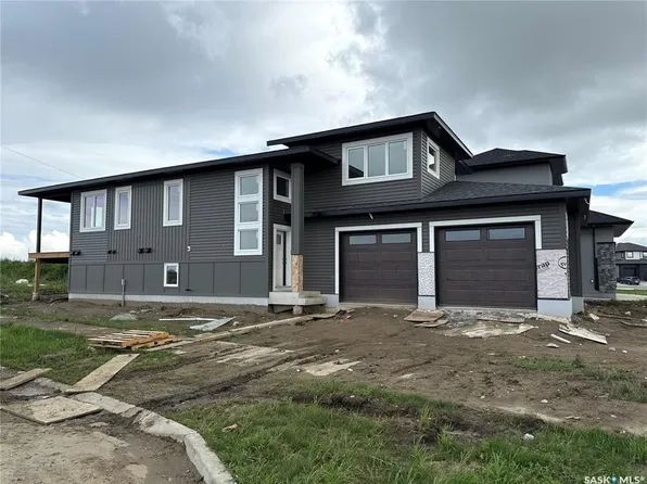 492 Woolf BEND, Saskatoon, SK S7W 1E4