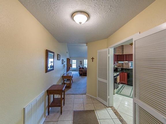 3rd image of 10912 Mesquite Dr