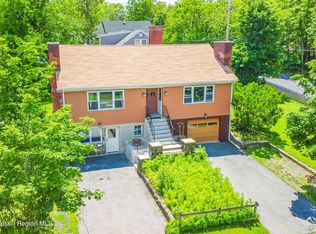 16 Mohonk Ave, New Paltz, NY 12561