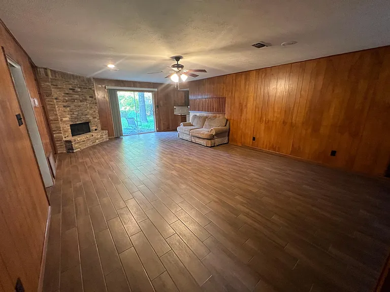 1 Circle Dr — Photo 2