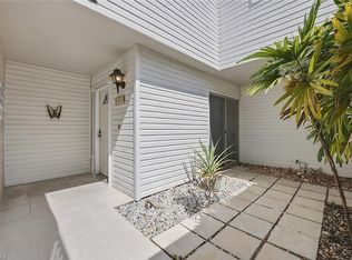 522 Bristle Cone Ln #62, Naples, FL 34113