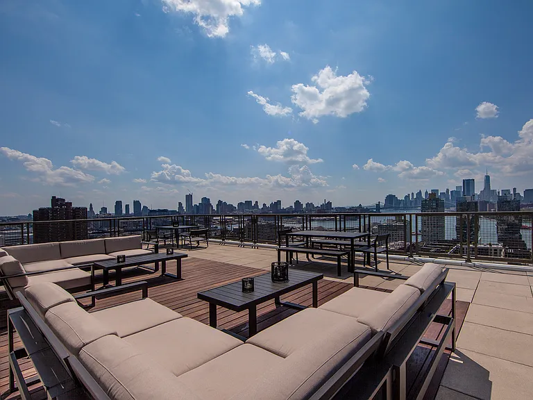 424 Bedford Ave #2A — Photo 17