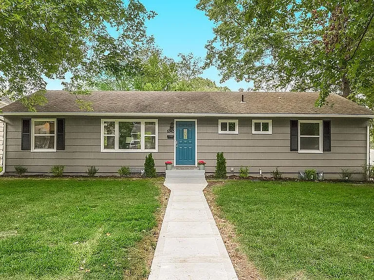 6943 Outlook St — Photo 1