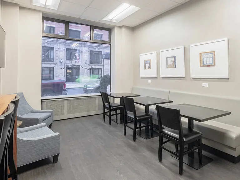 228 W 71st St #5B — Photo 33