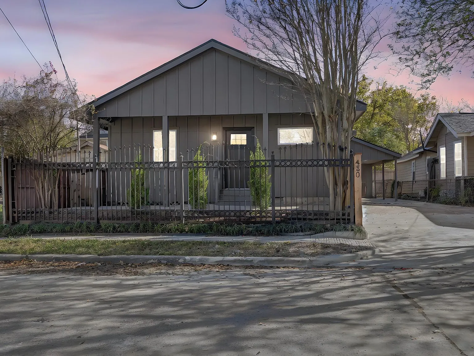 2 bed, 2.0 bath, 1400 sqft, $1,990 — Photo 1