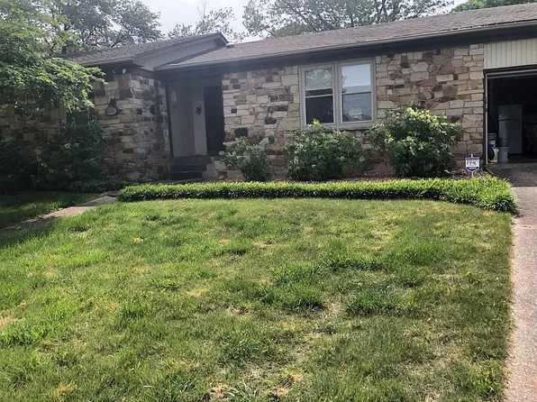 2545 Smallhouse Rd, Bowling Green, KY 42104