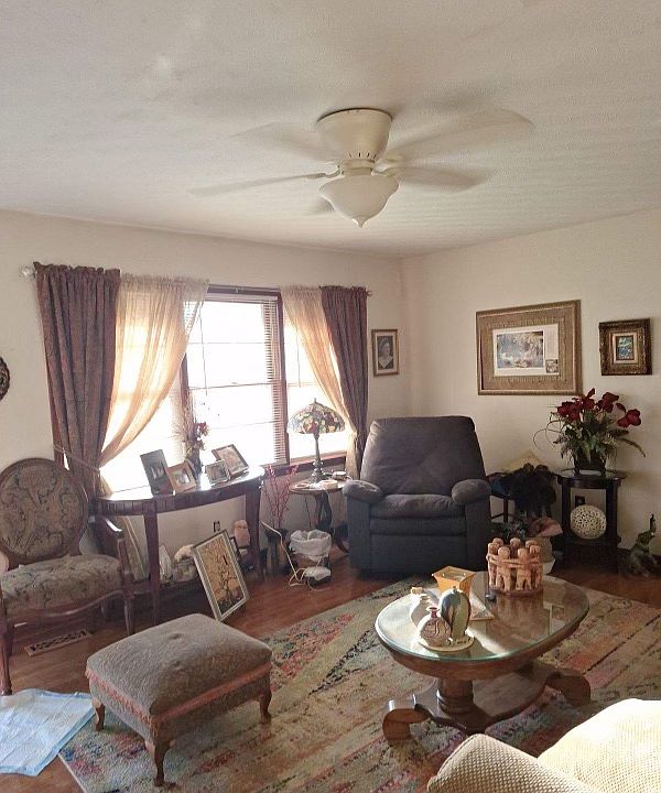 2nd image of 806 Tyler Rd