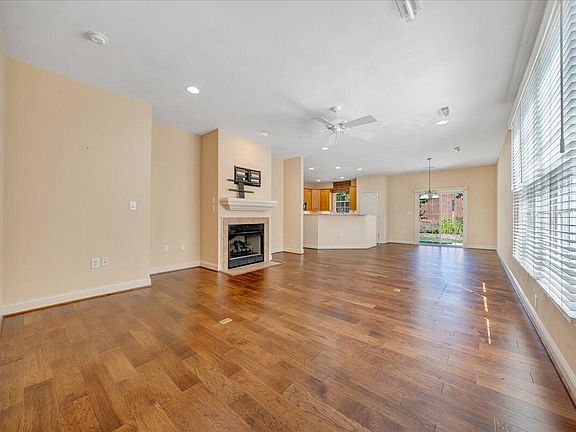 4th image of 1528 Innsbrooke Dr