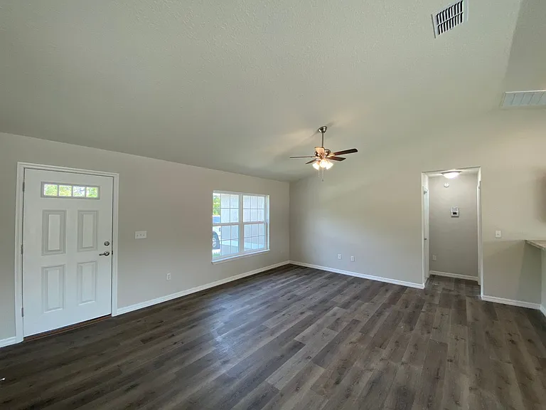 202 Locust Pass Ter — Photo 6