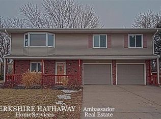 4500 Bel Ridge Dr, Lincoln, NE 68521