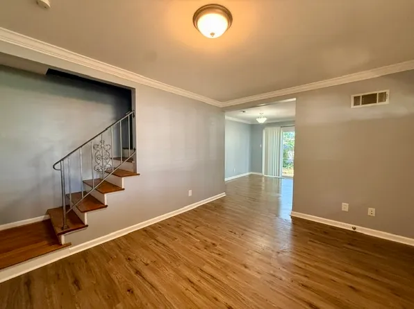 2705 Laclede Station Rd APT A, Maplewood, MO 63143