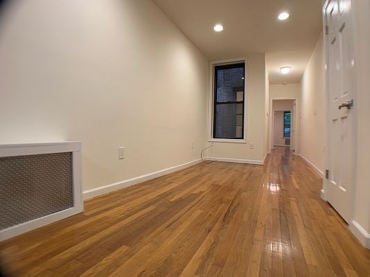 5th image of 149 E 81st St APT 4E