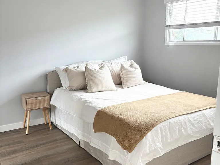 2727 Abbot Kinney Apartments, Venice CA — Photo 19