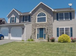 108 N Rosewood Ct, Wernersville, PA 19565