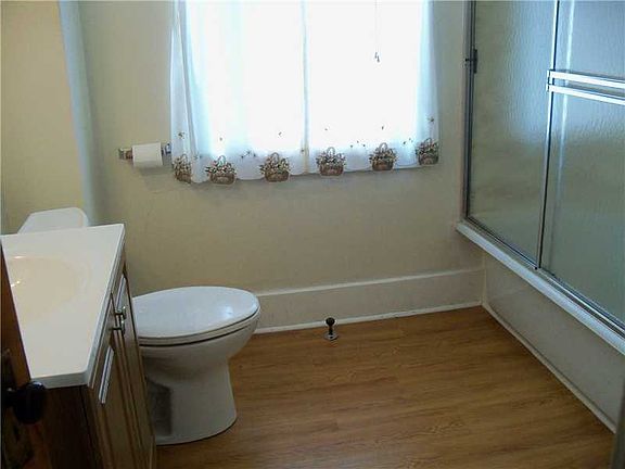 Upstairs Bathroom