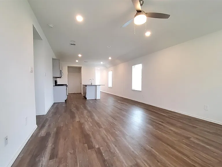 4901 Blue Beetle Ridge Dr — Photo 15