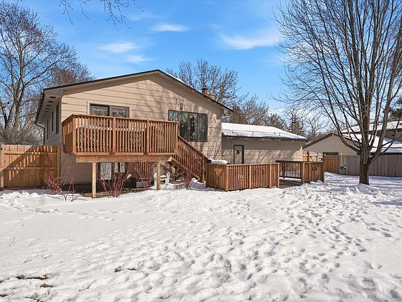 5th image of 2405 Quinwood Ln N
