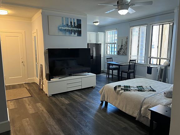 2nd image of 315 W 3rd St Unit 602