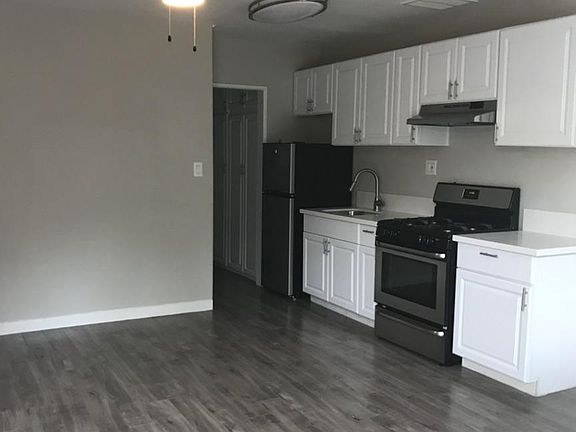 2nd image of 11324 Huston St #5