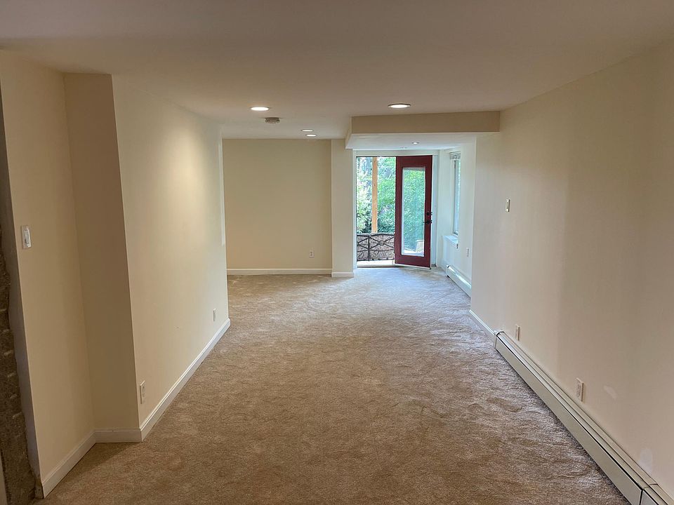 1st image of 406 Granite St #1V