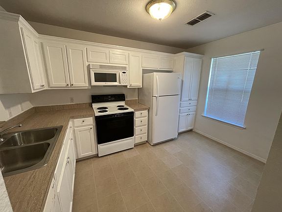 2nd image of 111 1st St #1