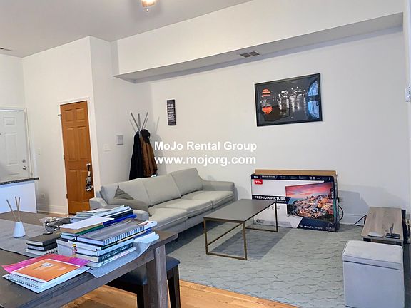5th image of 4502 N Paulina St APT 3W