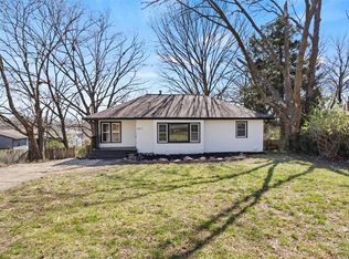 5517 NE 51st St, Kansas City, MO 64119