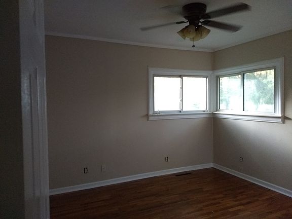 3rd image of 4467 Meigs Ave