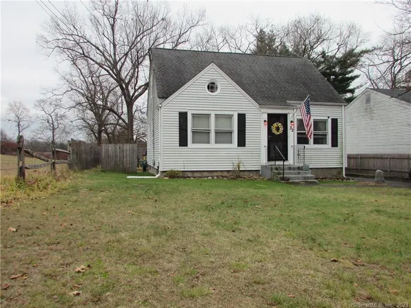 32 Pine Hill Road, Enfield, CT 06082