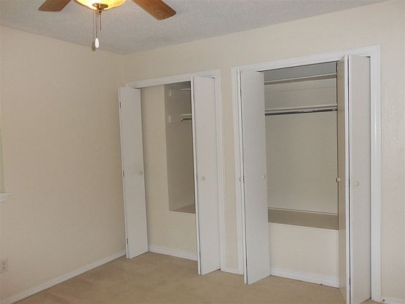3rd image of 1010 N Brookwood Dr