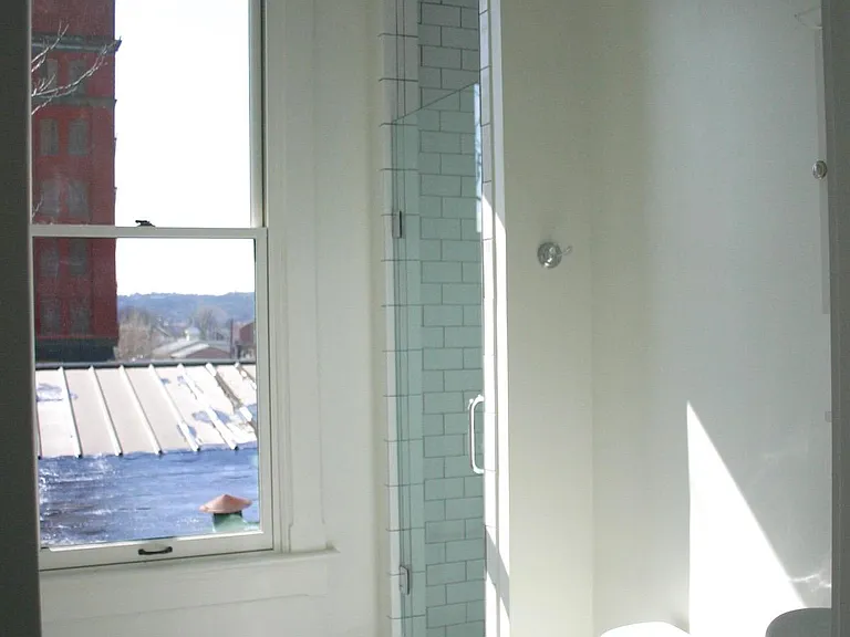224 W 14th St #2 — Photo 7